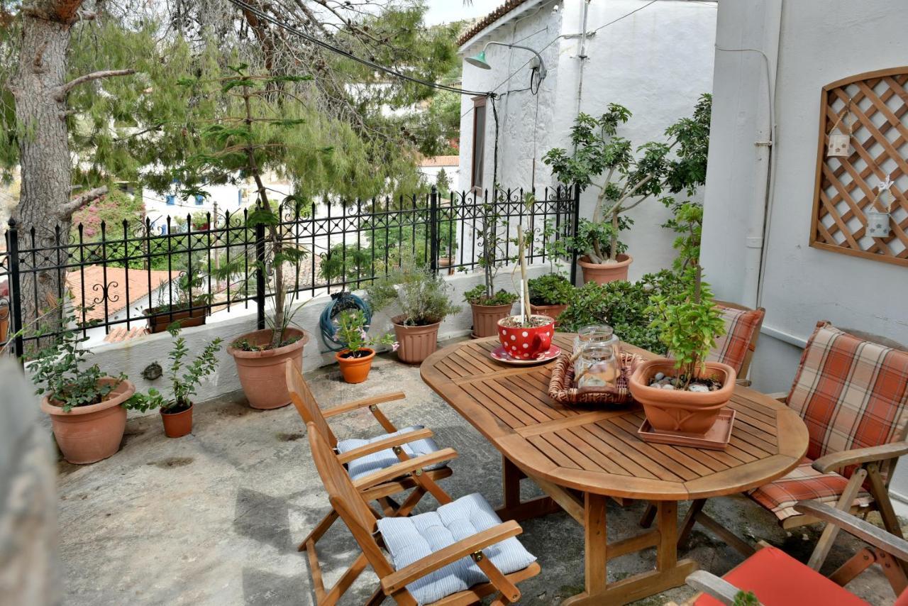 Grandmas Guest House Hydra  Exterior foto